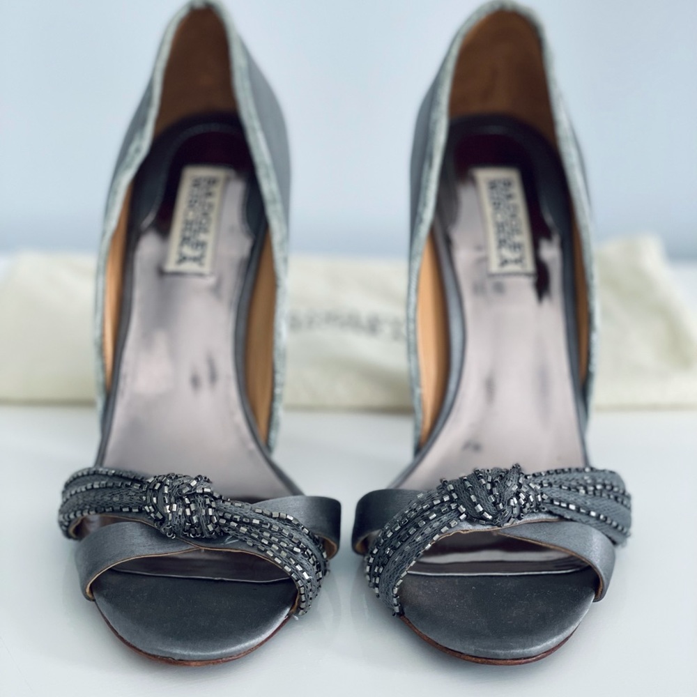 Badgley Mischka Grey Satin Heels